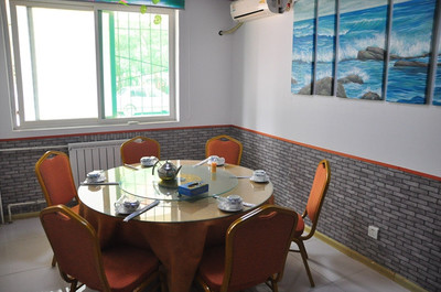 濟南膠東小漁村團購 6人餐美團優惠，適合家庭裝修后的溫馨聚餐